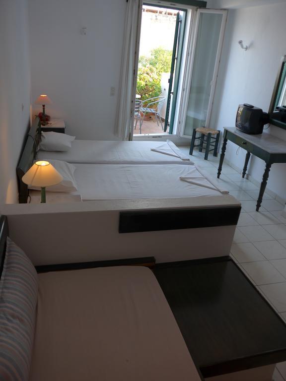 Astra Village Pythagoreio  Phòng bức ảnh